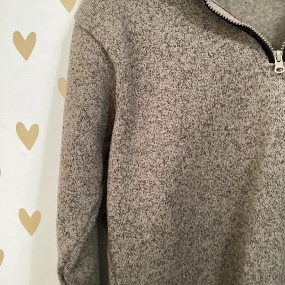 Sweater - Picture 3 of 10